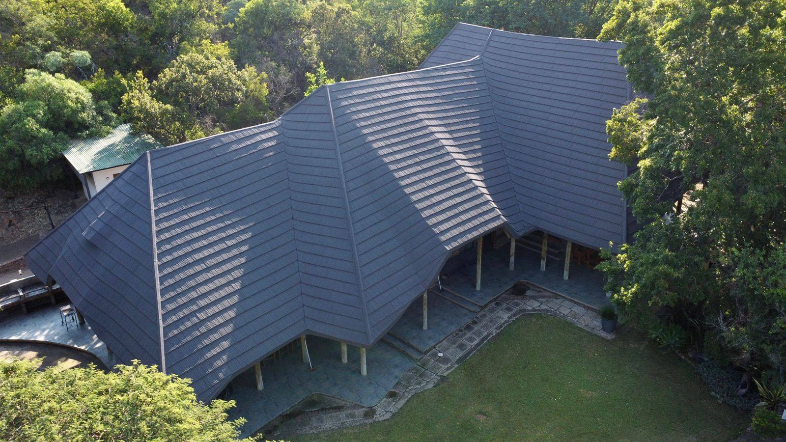 Luxury Villa in South Africa: Shake tile stone coated Metal Roof